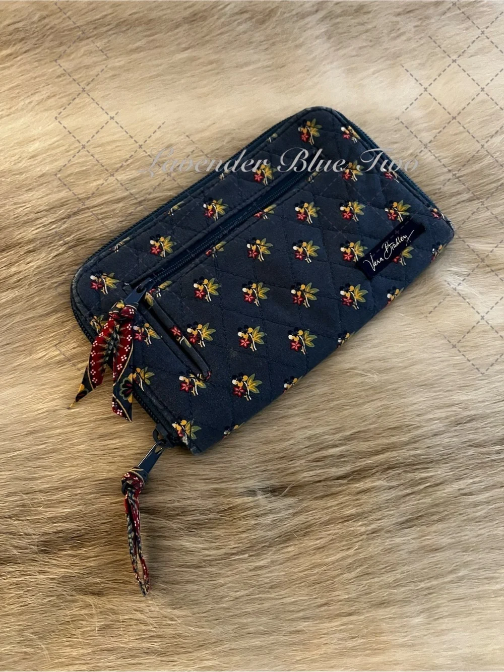 Vintage VERA BRADLEY Emily 2004 Zip Around Wallet Long Red Blue Floral Quilt USA